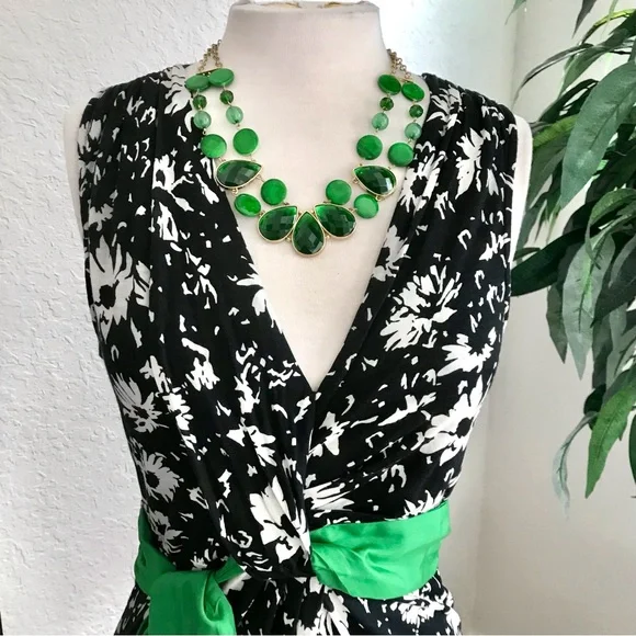 Anthropologie Floral Top Green Satin Sash NWT Size XS Preppy Cottagecore Y2K NDS - Picture 6 of 11